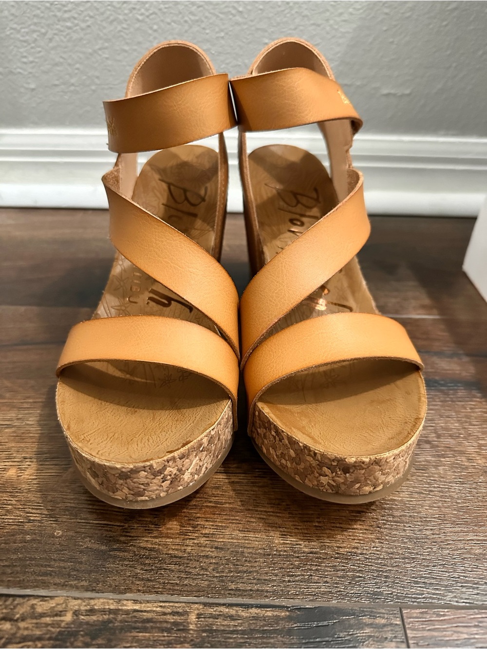 Blowfish Malibu Women’s Tan Cork Wedge Sandals 8 1/2 NEW